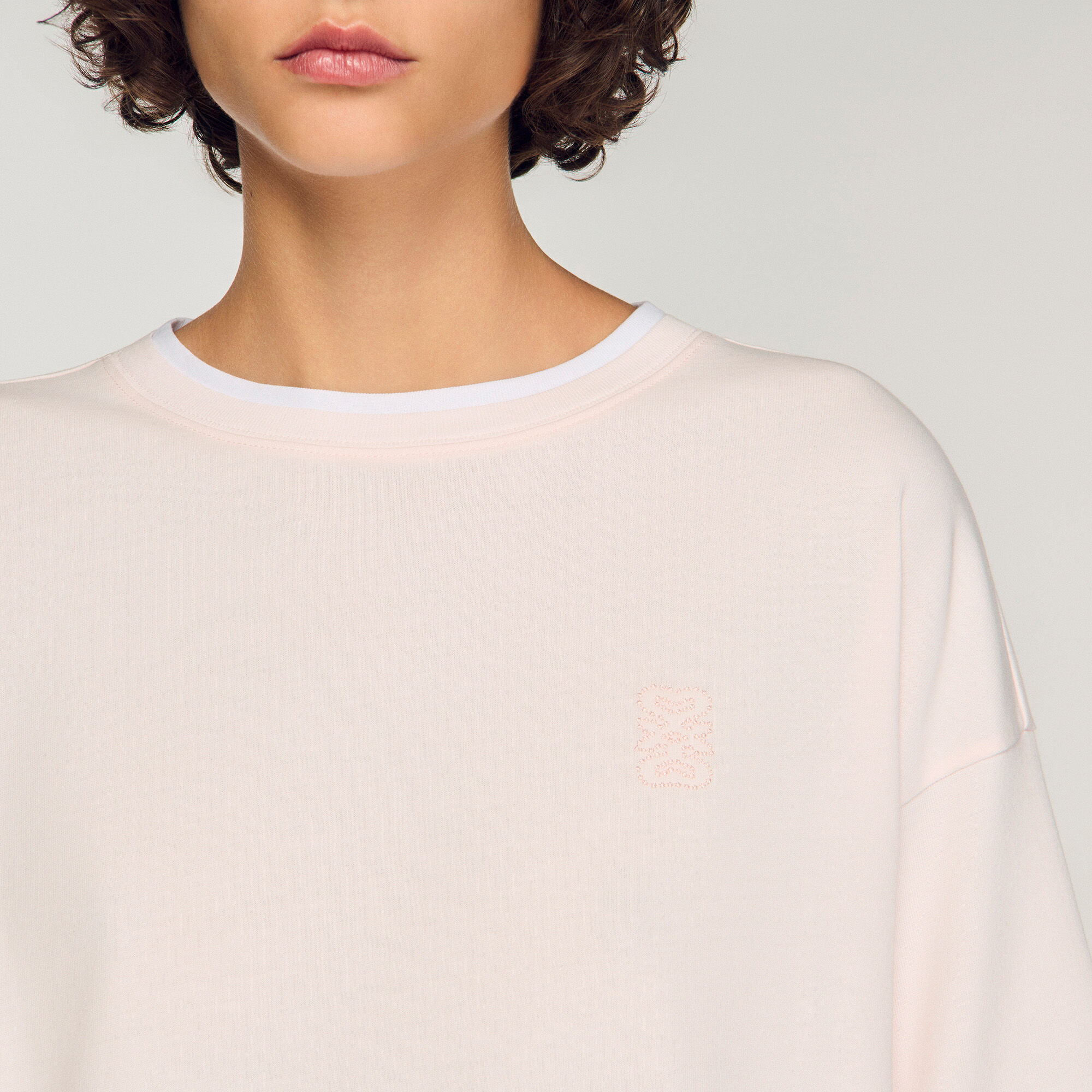 T-shirt med kontrasterande kant
