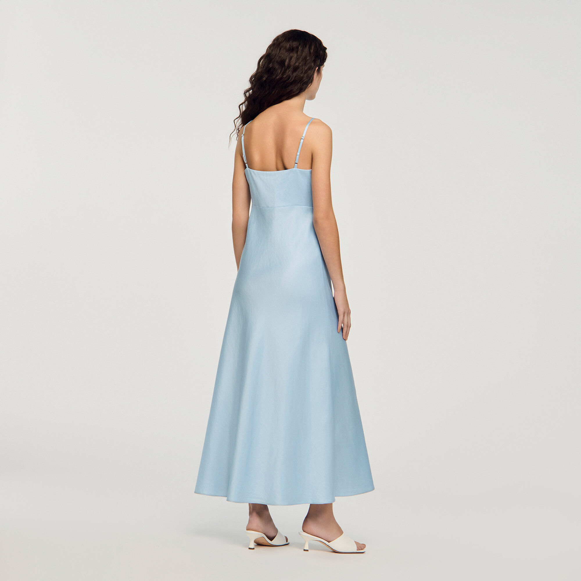 Maxidress med satinväv