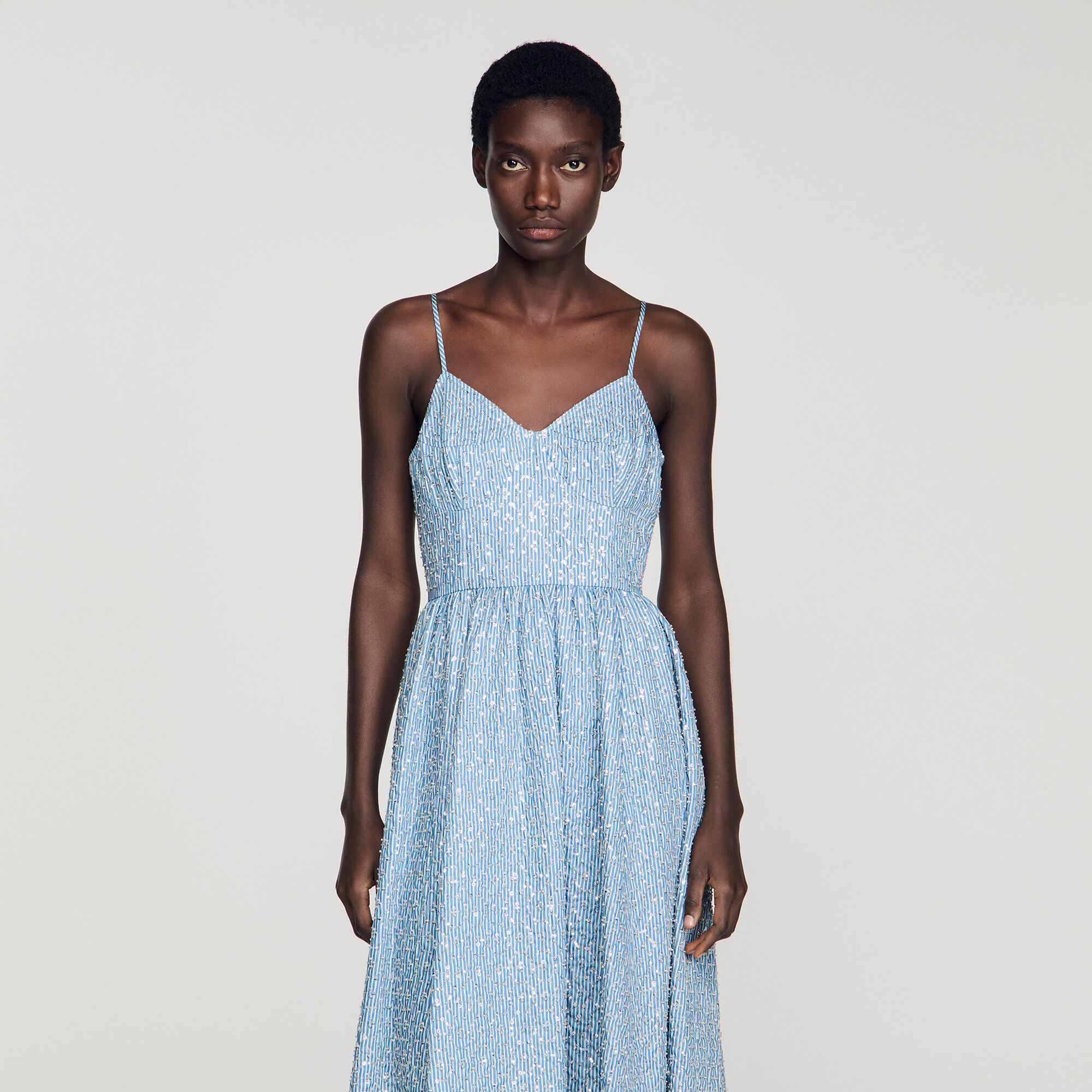 Glittrig midi-dress