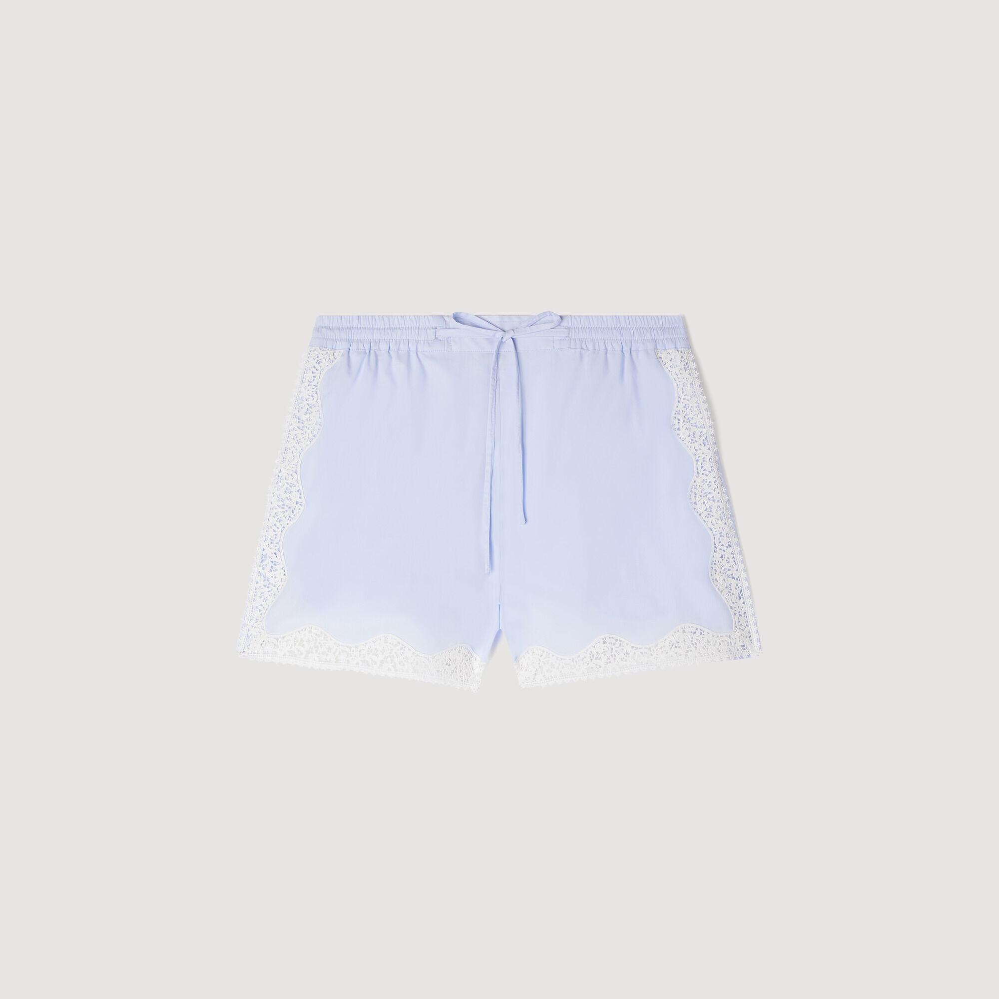 Kantdetaljerade shortar