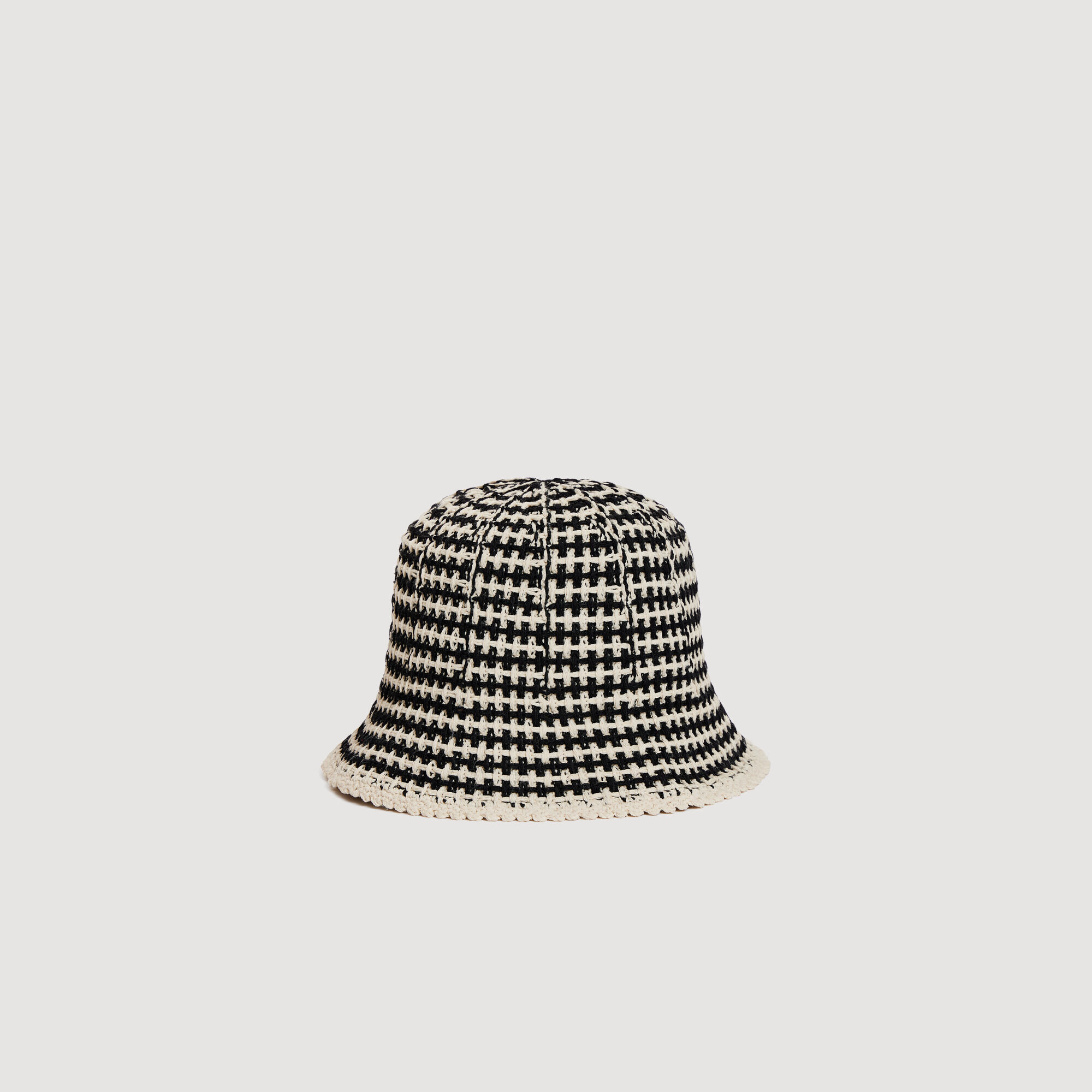 Häktradad buckethatt